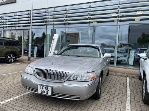 2009 Lincoln Town Car Signature Limited