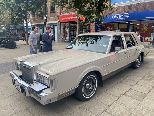 1988 Lincoln Town Car Signature Series