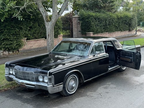 1969 Lincoln Continental suicide door v8