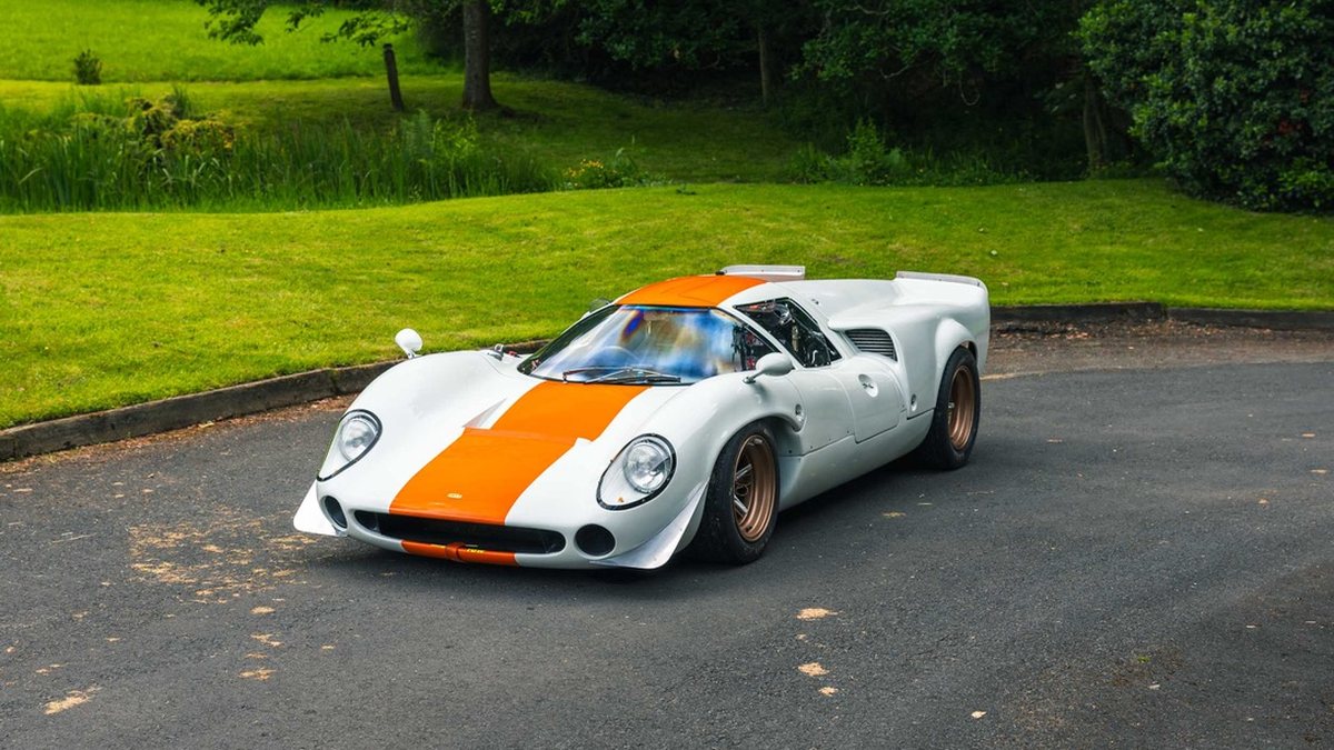 FLY Lola T70 III B chequered flag | Slotcars und Slotcar Zubehör FLY Lola T70 III B chequered flag | Slotcars und Slotcar Zubehör