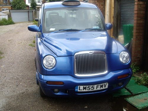 2006 Nice blue TX2 London Taxi In vendita