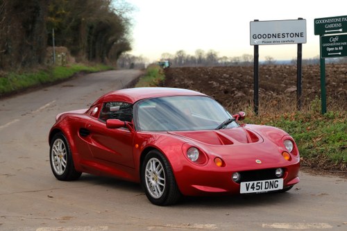 Lotus Elise S1, 1999.  Superb in Ruby Red metallic For Sale