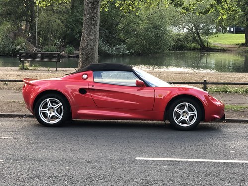 1998 LOTUS ELISE S1 SERIES 1 RED SPORTS CAR + WITH BLACK SOFT TOP For Sale