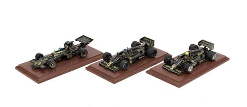 Lot 178 - Three 1:18 scale JPS Lotus F1 Models Zu verkaufen durch Auktion