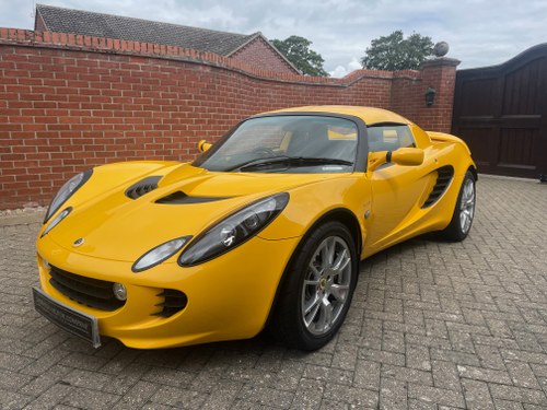 2008 Lotus Elise SC (One owner and very low mileage) Till salu
