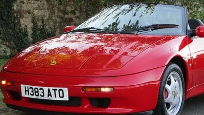 Outstanding Lotus Elan SE Turbo. 27 Services. SPECIALISTS.