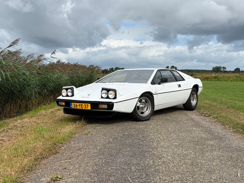 1977 Lotus Esprit - 2 1977 Lotus Esprit - 2