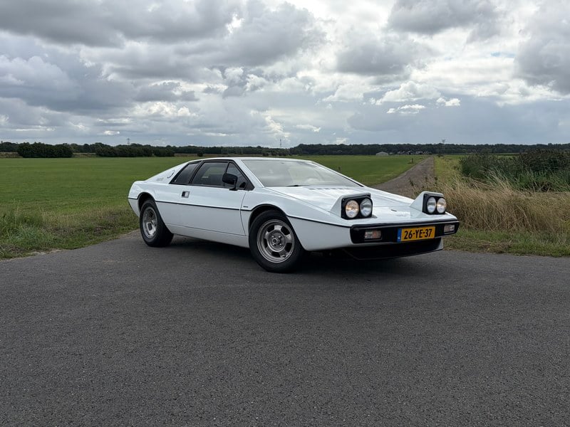 1977 Lotus Esprit - 1 1977 Lotus Esprit - 1
