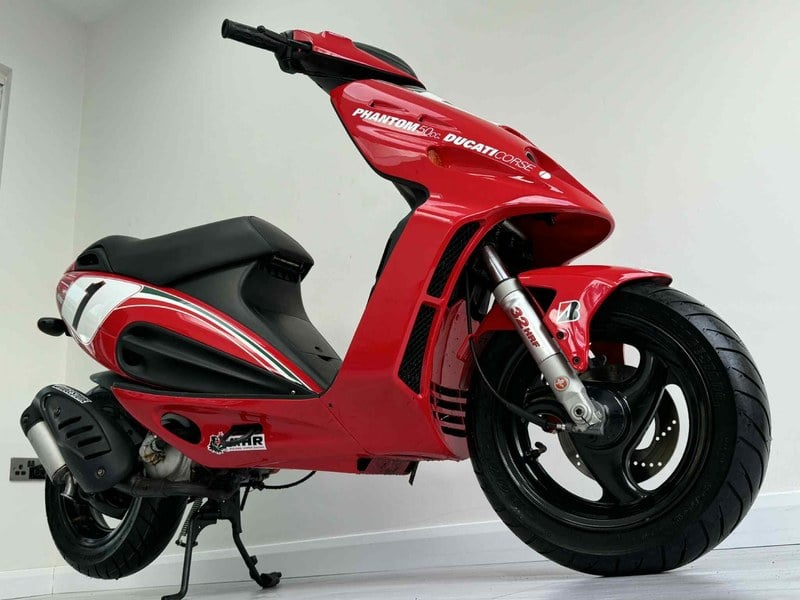 Racing Tuning Malaguti F12 Phantom 80cc 2004 Malaguti Phantom Red