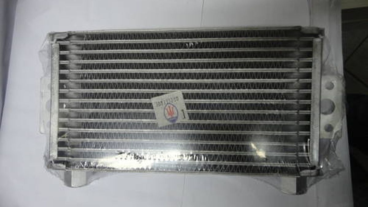 Oil radiator for Maserati Merak For Sale | Car & Classic