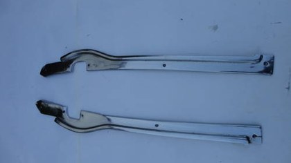 Front door moldings for Maserati Quattroporte series 1 and 2
