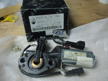 Picture of Rh motor for sunroof Maserati 4200 Spider