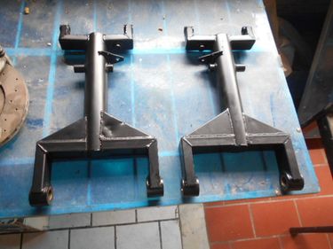 Picture of Rear lower suspension arms for Maserati Kyalami and Qpt S3
