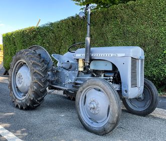 Picture of MASSEY FERGUSON TVO PETROL TRACTOR ' GREY FERGIE ' TEF / TED