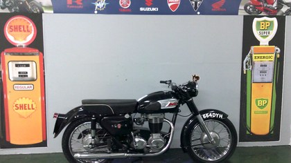 1962 Matchless 350 finished in black and silver