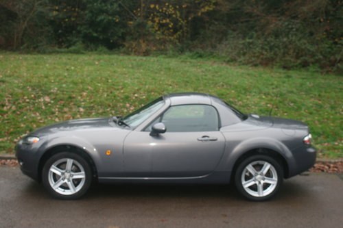 Mazda MX-5 Roadster.. Low Miles.. FSH.. Electric Hard Top SOLD