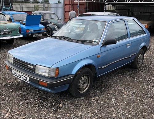 1986 Mazda 323 2 door Super Rare little jap Rust free . In vendita