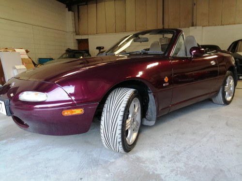 1996 Mazda MX-5 Merlot. In lovely condition throughout For Sale