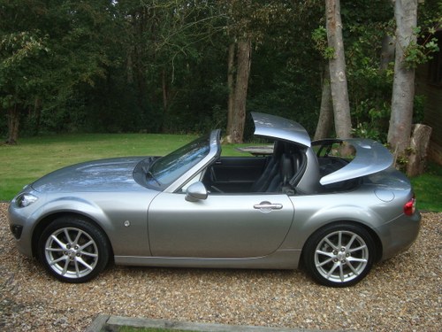 2010 Mazda MX5 2.0 Roadster Sport Electric Folding Roof Coupe. For Sale