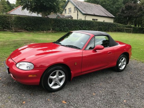 1998 MAZDA MX5 MK2 IN RED JUST 4987 MILES SIMPLY STUNNING!!! VERKAUFT