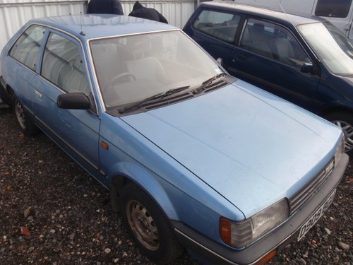 1986 Mazda 323 2 door, 20 year garage find,super solid In vendita