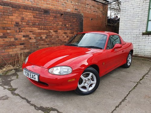 2001 A great example of a 1.6 Mazda MX-5 For Sale