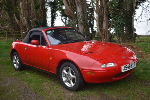 Lot 5 - A 1992 Mazda Eunos MX5 roadster 1.6 - 02/2/2020 For Sale by Auction