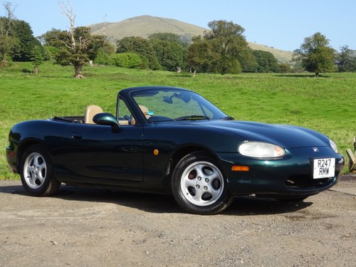 1998 Mazda MX-5 AUTOMATIC *With Hardtop* VENDU