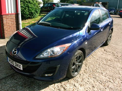 2010 Mazda 3 TS2 Diesel with 5 spd manual gearbox.  VENDUTO