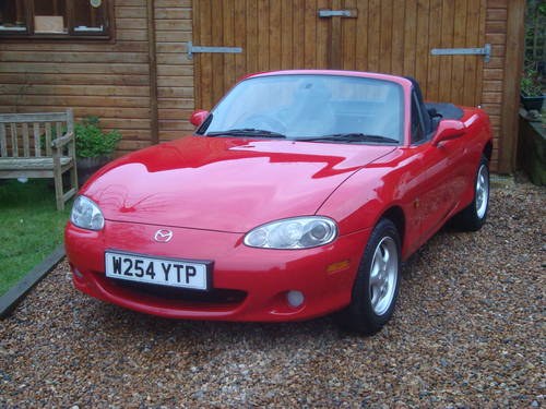 2000 Mazda MX5 1.6i auto, 18000 miles from new. SOLD