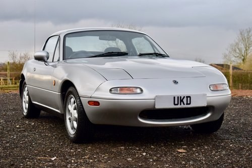 MAZDA MX5 EUNOS MX-5 1.6 SILVER PETROL CONVERTIBLE 1990 Kaufen Bei