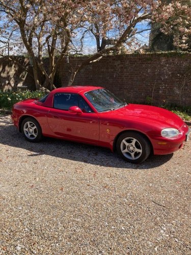 2000 LOVELY MX5 muched loved but recent MOT failure VENDUTO