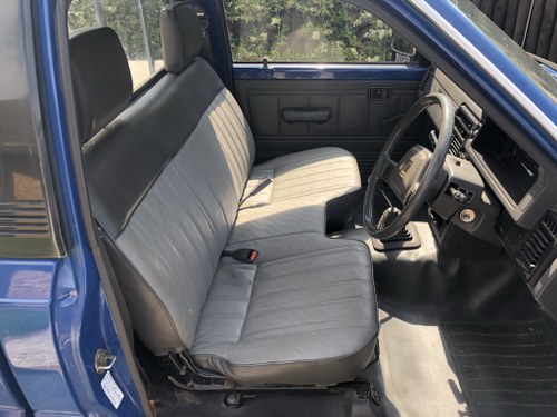 1990 Genuine 40,000 mile Mazda B2000 pickup In vendita