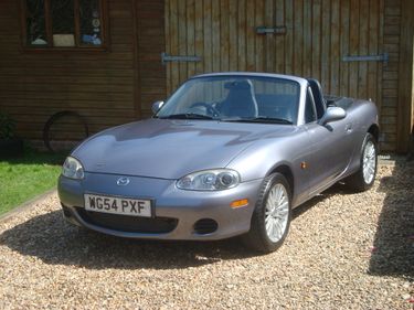 Picture of Mazda MX-5 1.6i Arctic 2004. 14850 miles from new