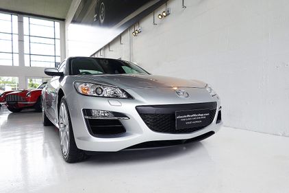 Picture of RX-8 with only 2,200 kms, immaculate condition