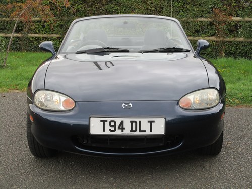 1999 Exceptional 1 owner MX5 MK2. MX5 SPECIALISTS In vendita