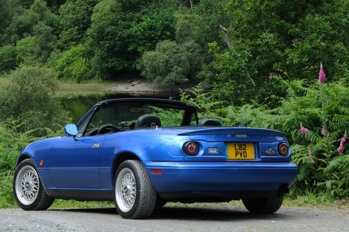 Mazda MX-5 MX5 Miata R Package Roadster