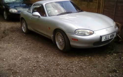 2000 Mazda MX-5 NB (picture 1 of 9)