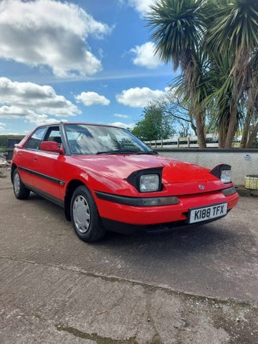 1992 Mazda 323