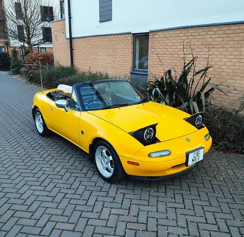 Mazda MX5 MK1 - J2-Limited Eunos Roadster Manual, 75k