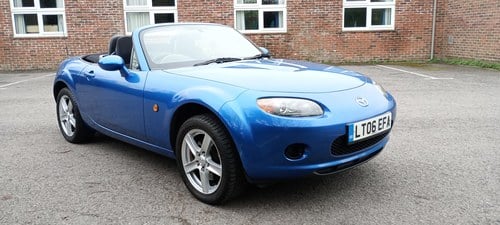 2006 Mazda MX-5 NC (MK3) 2.0 Option Manual