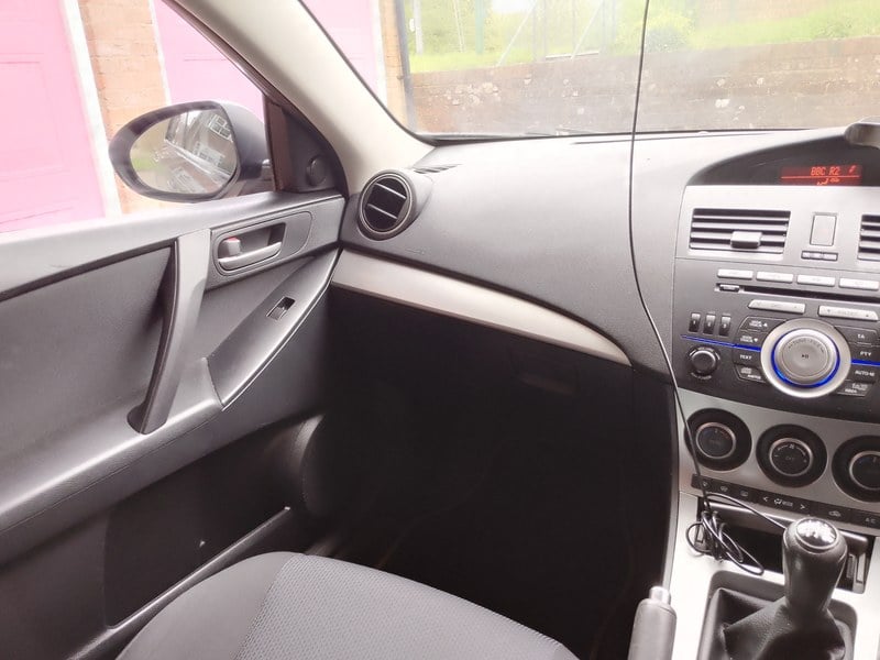 Rapid Classics: Eine Suche. Alle Oldtimer. 17 » Rapid Classics: Eine Suche. Alle Oldtimer. 2010 Mazda 3