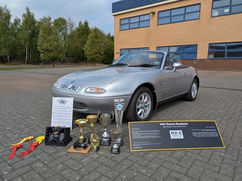 Rapid Classics: Eine Suche. Alle Oldtimer. 21 » Rapid Classics: Eine Suche. Alle Oldtimer. 1997 Mazda Eunos Roadster 1.8