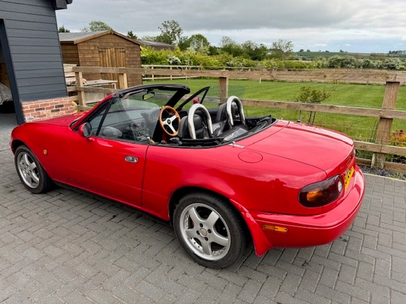 Rapid Classics: Eine Suche. Alle Oldtimer. 26 » Rapid Classics: Eine Suche. Alle Oldtimer. 1993 Mazda MX-5 NA