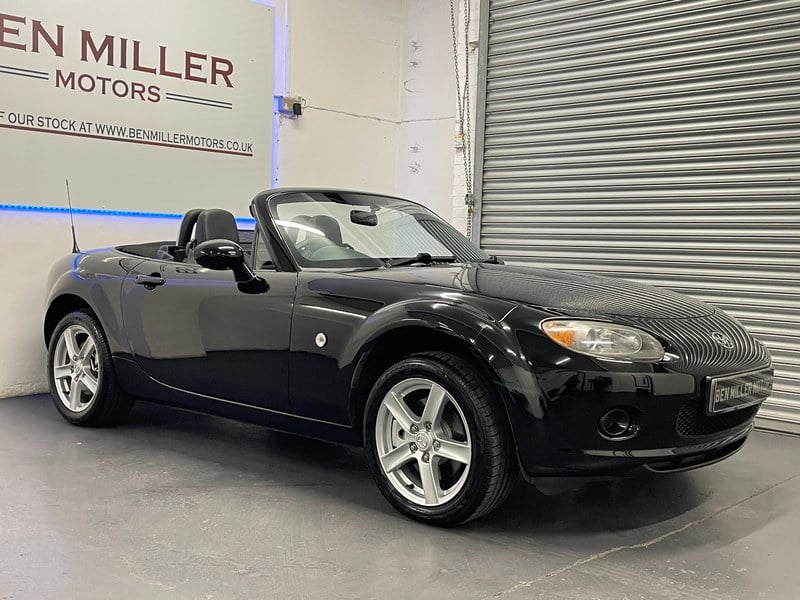 Rapid Classics: Eine Suche. Alle Oldtimer. 26 » Rapid Classics: Eine Suche. Alle Oldtimer. 2008 Mazda MX5 1.8i Roadster