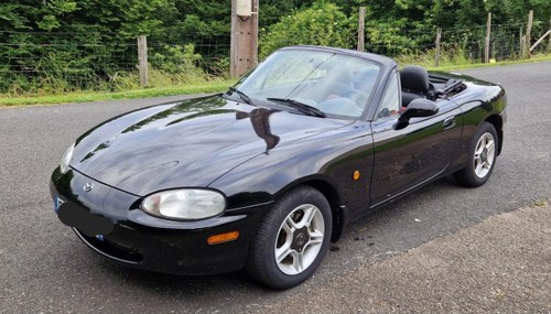 1998 MAZDA MX-5 1.6 110 cv. A vendre