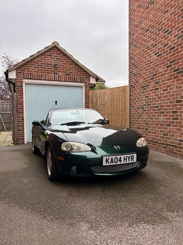 2004 Mazda MX-5 NB