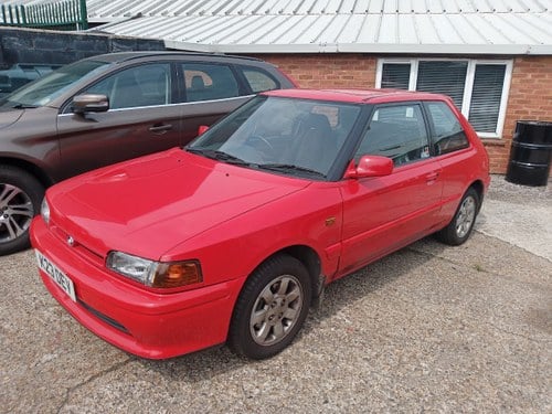1992 Mazda 323