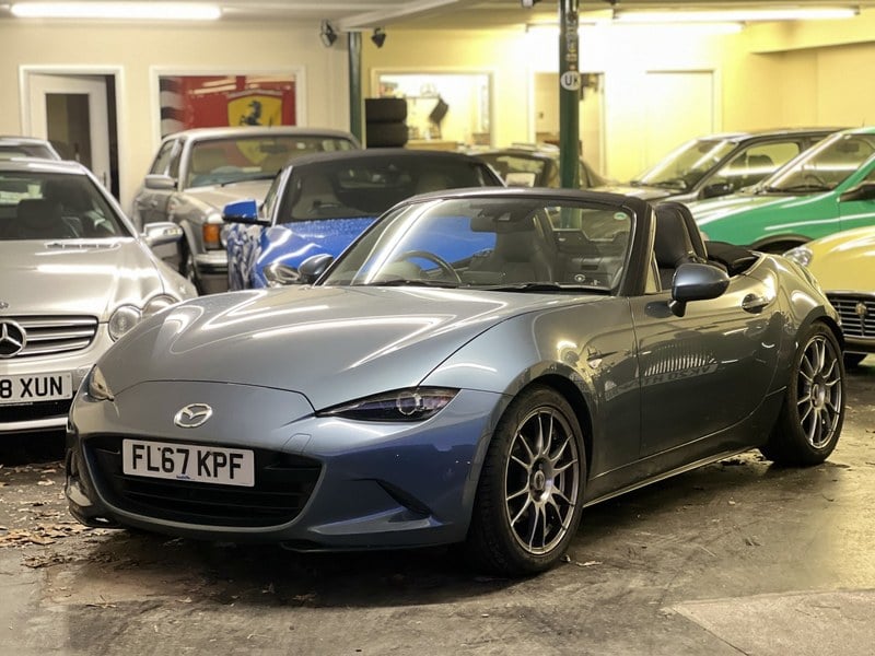 2017 MAZDA MX-5 2.0 SKYACTIV-G Sport Nav