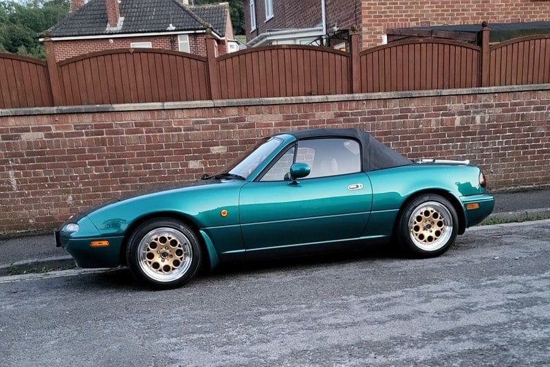 1998 Mazda MX-5 - 1 1998 Mazda MX-5 - 1